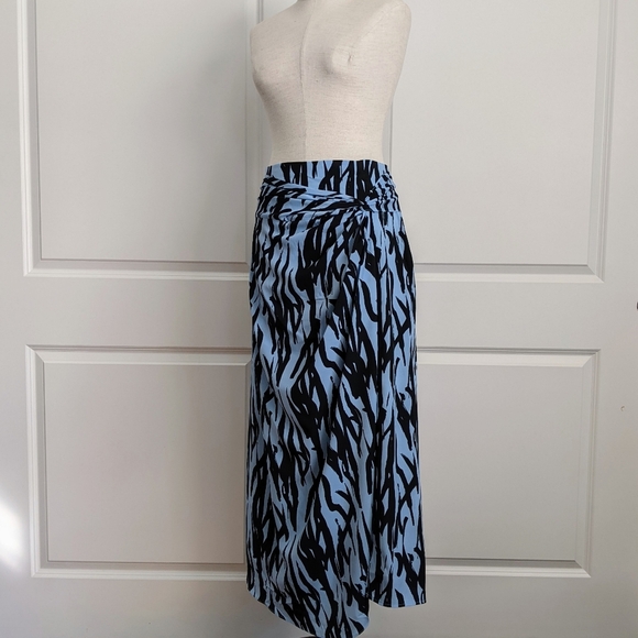 Topshop Skirt Sarong Style Overwrap Asymmetric Hem Zebra Print Blue Black 10 NWT - Picture 11 of 15